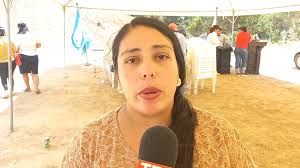 #roatan Se reintrega a sus labores la Lic. Melissa Reyes directora de  educación en la zona insular..¿porque no estaba en labores?.