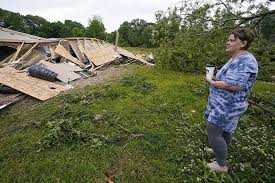 Tornadoes caused more than $2.5 million in property damage per storm and resulted in nearly 1,000 fatalities. Tornadoes Cause Damage In Mississippi