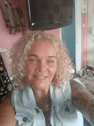 Fresh haircut , so thought I'd post , no longer long Goldilocks , 54 years  young , westmids area , looking for like-minded friends