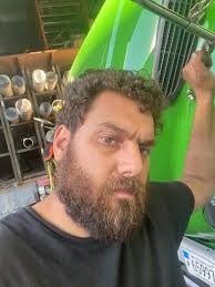 What's the average cost of labor per hour for a mechanic? Does it depend