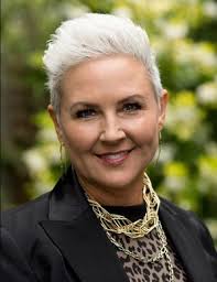 Julie Adrian's Instagram, Twitter & Facebook