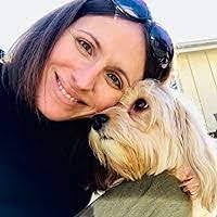 Anita Holtzman's Instagram, Twitter & Facebook