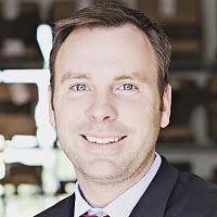 Yellow Long Neck vs Golden Rainbow