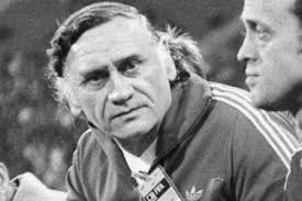 He was born in lwów, now lviv, ukraine. Dopoki Pilka W Grze Kazimierz Gorski Wiecznie Zywy
