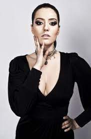 Последние твиты от pelin akil altan (@pelinakil). 11 Shootings Ideas Turkish Beauty Celebs Paparazzi Photos