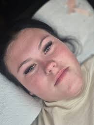 Hi! I was wondering if anyone knows a lash artist here by the name of  Hailey? I believe she is mixed. I'm asking for my MIL. She used to be a  client