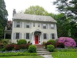 48 Seaview Ave New Rochelle Ny 10801 27 Photos Mls 6007946 Movoto Colonial Exterior Colonial House White Exterior Houses