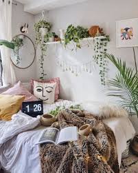 35 Elegant Apartment Decorating Ideas On A Budget To Try Bohemian Bedroom Decor Bedroom Inspirations Bedroom Decor