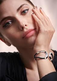 Bolsos, vaqueros y zapatos de mujer de primera calidad