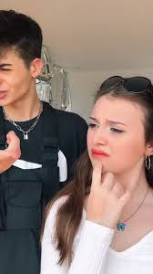 O Lucas Blair E A Francine São Irmãos