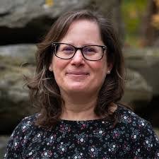 Jennifer Mandel's Instagram, Twitter & Facebook