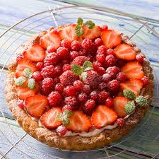 Tarte Aux Fruits Rouges Et A La Creme Chantilly Recettes Recette Tarte Aux Fruits Tarte Fruits Rouges Desserts Aux Fruits