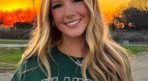 Cari Spears's Instagram, Twitter & Facebook