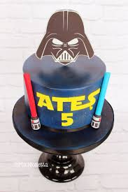 Die besten rezepte (mit fotos), star wars: Darth Vader Star Wars Cake Star Wars Darth Vader Cake Star Wars Cake War Cake