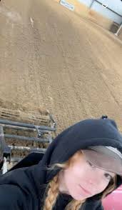 Looking for someone to help out at your farm/barn?!Well look no further!Hi  my name is Gracie and I am 15(16 in October)and looking to work at a  farm/barn I've had loads of