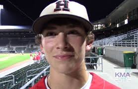 Football Friday (5/22): The top 33 returning pass catchers in KMAland