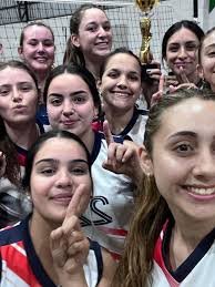 Club De Remeros Mercedes added...