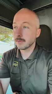 Stephen Hipp's Instagram, Twitter & Facebook