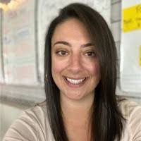 Erin Houlihan's Instagram, Twitter & Facebook