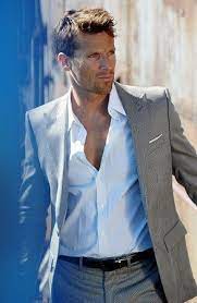 In fact, placement of the second button will make or break a dress shirt. Pin On Open Shirts