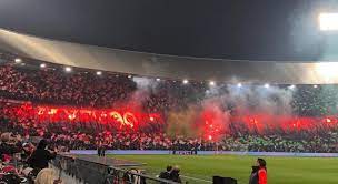 Het is wachten op de opstellingen van beide elftallen. Feyenoord Ajax 27 02 2019