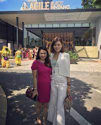 5.3 l vortec, 4wd, at, a/c, pdl, pw, power front seats, aftermarket clarion stereo, good tires, tow package, roof rack, exterior fairly good for age, a few dings/scratches/small surface rust spots, interior needs cleaning, front seats leather worn/torn, other seats pretty. Pw Tan Associates Added A New Pw Tan Associates