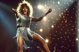 Watch tina, the original hbo documentary online at hbo.com or stream on your own device. Tina Turner Doku Tina Auf Der Berlinale Uber Die Schwierige Gleichzeitigkeit Von Licht Und Schatten Musikexpress