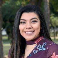 Deborah Molina's Instagram, Twitter & Facebook