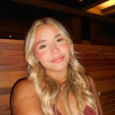 Bia Valente (@bia_valente20) • Instagram photos and videos