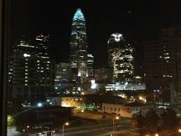 Für reisende mit einem auto stehen eine parkmöglichkeit zur verfügung. The View From My Room Picture Of Hampton Inn Charlotte Uptown Tripadvisor