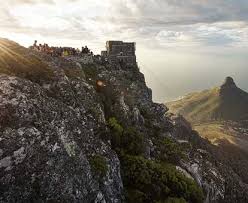 Une meilleure compréhension des visiteurs par les vendeurs. La Montagne De La Table Le Site Le Plus Emblematique D Afrique Du Sud Aventure Attractions Routes Sentiers Famille Enfants Cap Occidental Paysages Epoustouflants Fr