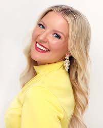 Meet contestant #31, Corinne Bosch! Corinne is 21 years old and is from  Mandeville, Louisiana! She is a Nutrition and Food Science major