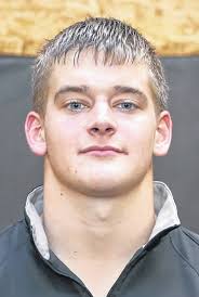 Local wrestlers qualify for district meet