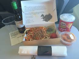 Icelandair Premium Economy Boxed Meal Of Thai Inspired Chicken Salad Red Wine Pringles Chips Airline Food Chicken Salad Meals
