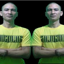 Syahdunya ku rasa di saat ini suasana sepi membisu tersentuh hatiku dibuai kenangan lalu ingin kuluahkan hasrat di hatiku sudikah mendengarnya. Roy Vdj Sekelip Mata Kau Berubah 2014 Hd By Dj Royv