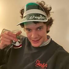 Scott Fish's Instagram, Twitter & Facebook