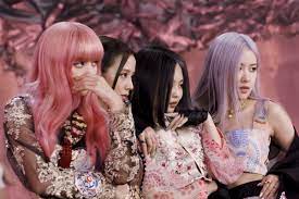 extended wallpaper credits to @ultrosechaeng #블랙핑크 #blackpink #지수 #jisoo #제니 #jennie #로제 . Blackpink S 4th Anniversary 10 Things You Need To Know About The K Pop Group Hashtag Legend