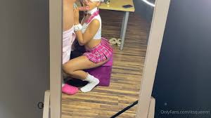 Itsqueenn 45049206 make sure to send tips if you want me to continue to  post longer