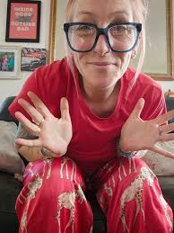 Just completed 2 weeks again after having a blip. This time was harder but  I feel much more positive today 🤩 Happy Sunday you lovely lot xx