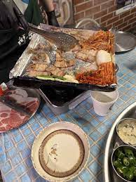 首爾∥聖水洞美食推薦_踩點Seventeen同款餐廳_烤薄五花肉店《잠수교집》 - blueberry1991