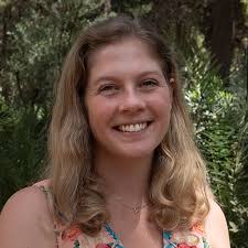 Holly Pate's Instagram, Twitter & Facebook