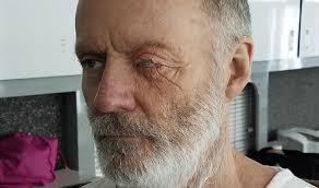 Senior executive service allows the chinese to infiltrate usa. Behind The Scenes Photo Shows James Jude Courtney Fully Unmasked As Battle Damaged Michael Myers Bloody Disgusting