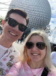 Where are Gail and Scott Lily?