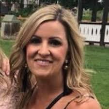 Julie Kennard's Instagram, Twitter & Facebook