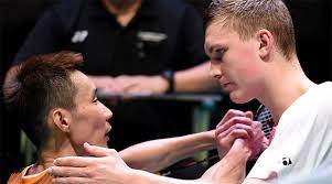 Latest viktor axelsen news and updates, special reports, videos & photos of viktor axelsen on sportstar. Viktor Axelsen Shows Great Respect For Lee Chong Wei Badmintonplanet Com