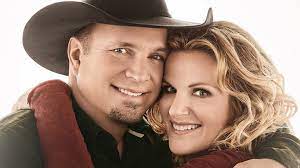 Entdecke rezepte, einrichtungsideen, stilinterpretationen und andere ideen zum ausprobieren. Garth Brooks Trisha Yearwood Christmas Together Album Review Entertainment Focus