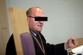 W prl działał w opozycji, jako adwokat występował w obronie oskarżonych w procesach politycznych. Szybki Akt Oskarzenia Bylego Prezesa Sadu Dziennik Polski