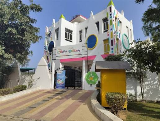 FirstCry Intellitots Preschool