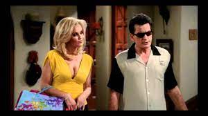 The american sitcom two and a half men, created and executive produced by chuck lorre and lee aronsohn, premiered on cbs on september 22, 2003. Two And A Half Men Staffel 8 Folge 10 Courtney Youtube