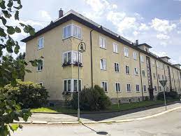 Die wohnung befindet sich 2 raum wohnung, gepflegt und in bester lage in rodewisch 08228 rodewisch 230,00 € 37,84 m². 2 Zimmer Wohnung Zum Verkauf Pestalozzistrasse 10 08228 Rodewisch Vogtlandkreis Mapio Net